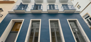 Enrique de las Marinas, 43